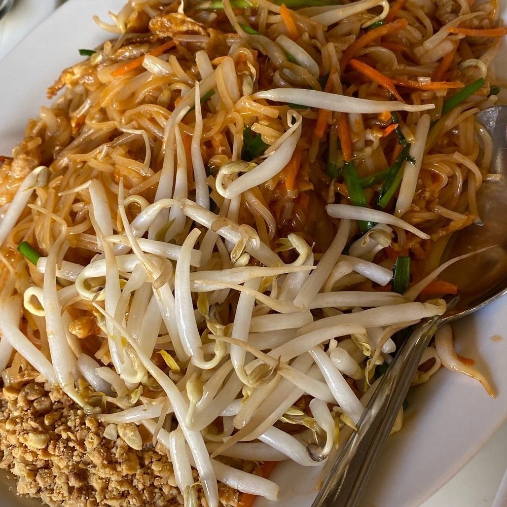 Red Elephant - Pad Thai - Thai Near Me - Honolulu, Hawaii Red Elephant - Pad Thai - Thai Near Me - Honolulu, Hawaii