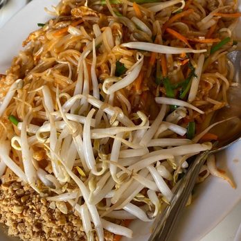 Red Elephant - Pad Thai - Thai Near Me - Honolulu, Hawaii Red Elephant - Pad Thai - Thai Near Me - Honolulu, Hawaii