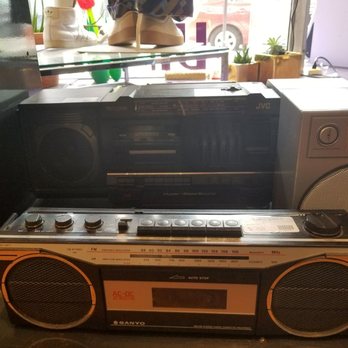 Kokorokoko - Used, Vintage & Consignment Near Me - Chicago, Illinois