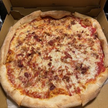 Salute Ristorante Italiano - Bacon pizza - Italian Near Me - Sinking Spring, Pennsylvania Salute Ristorante Italiano - Bacon pizza - Italian Near Me - Sinking Spring, Pennsylvania
