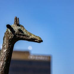 Leon The Giraffe Statue - Leon the Giraffe
