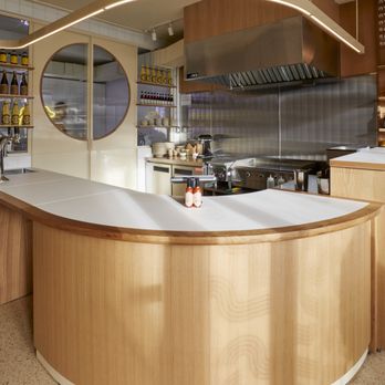 Umami La Fabrique et Bar - a curved counter - Restaurants Near Me - Montreal, Quebec Umami La Fabrique et Bar - a curved counter - Restaurants Near Me - Montreal, Quebec