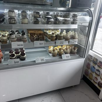 The Dessert Junkie - Cupcakes - Cupcakes Near Me - Bowie, Maryland The Dessert Junkie - Cupcakes - Cupcakes Near Me - Bowie, Maryland