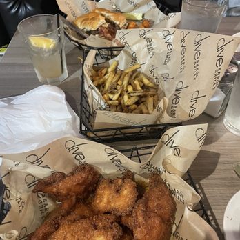 Dive Bar and Grille - Chicken Poppers and Bacon Gouda Burger - Bars Near Me - Pittsburgh, Pennsylvania Dive Bar and Grille - Chicken Poppers and Bacon Gouda Burger - Bars Near Me - Pittsburgh, Pennsylvania