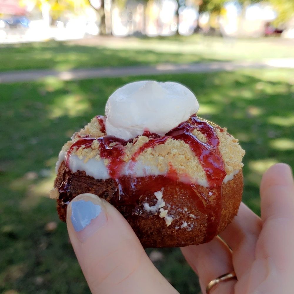 Circles on the Square - Doughnut - Donuts Near Me - Medina, Ohio