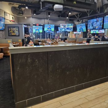 Buffalo Wild Wings - Dining room - Chicken Wings Near Me - Burbank, California
