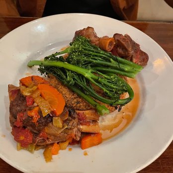 Bistro 7 - Braised osso bucco - New American Near Me - Reno, Nevada Bistro 7 - Braised osso bucco - New American Near Me - Reno, Nevada