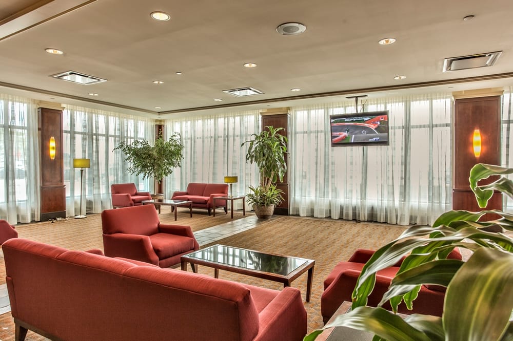 Holiday Inn Montreal Aeroport- Airport