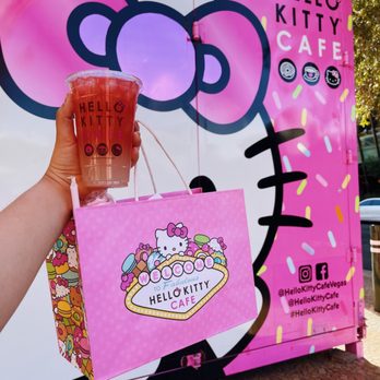 Hello Kitty Cafe - Strawberry lemonade - Desserts Near Me - Las Vegas, Nevada