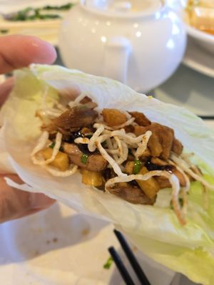 Sing Yee Chinese Restaurant by null