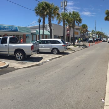 Tybee Island Beach - Shops and restaurants - Beaches Near Me - Tybee Island, Georgia