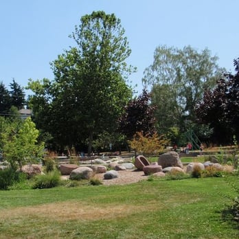 Dahl Playfield - Hang-out space / Playground - Parks Near Me - Seattle, Washington
