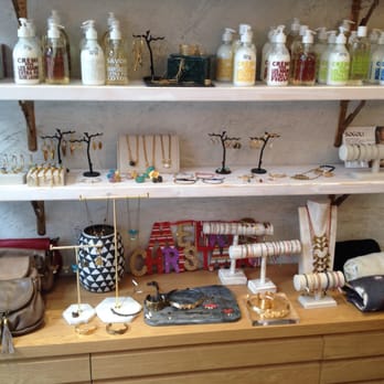Über Tunique - Jewelry Near Me - Hong Kong, HK