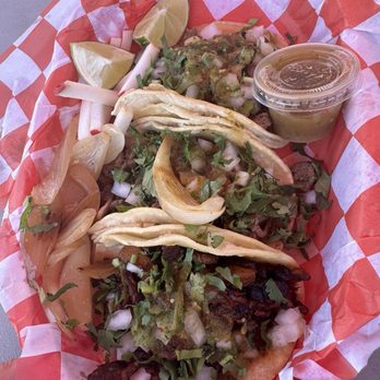 El Chapin - 3 Street Tacos - Asada and Pastor - Food Trucks Near Me - Colorado Springs, Colorado El Chapin - 3 Street Tacos - Asada and Pastor - Food Trucks Near Me - Colorado Springs, Colorado