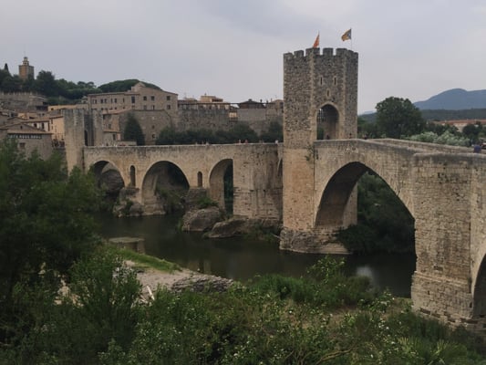 Besalú Bridge by null