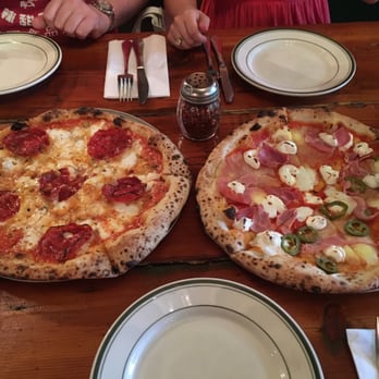 Roberta's - Hawaiian pizza, pepperoni pizza - Pizza Near Me - Brooklyn, New York Roberta's - Hawaiian pizza, pepperoni pizza - Pizza Near Me - Brooklyn, New York
