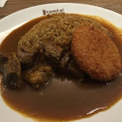 Izumi Curry X Beard Papa - Curry Beef Brisket, Fried potato hash brown with rice