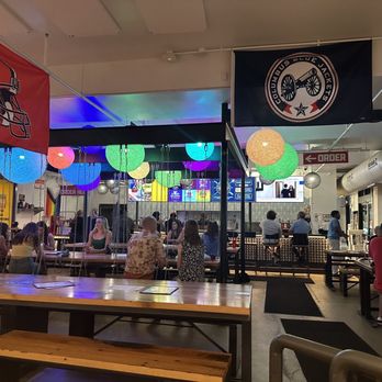 Saucy Brew Works - Dining area and bar - Coffee & Tea Near Me - Columbus, Ohio