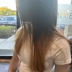 Elle Salon