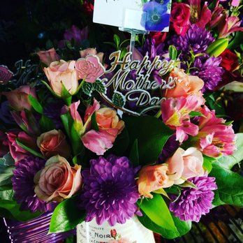 Flowers at Lakeside - Florists Near Me - Las Vegas, Nevada Flowers at Lakeside - Florists Near Me - Las Vegas, Nevada