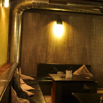 Groove Bar - interier - Bars Near Me - Prague, Puerto Rico