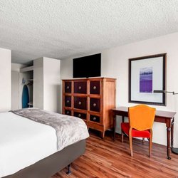 Magnolia Bluffs, BW Signature Collection - Guest Room King