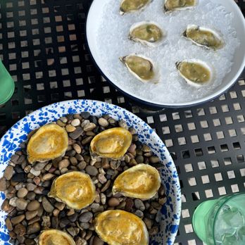Brochu's Family Tradition - Grilled and Raw Oysters - Seafood Near Me - Savannah, Georgia