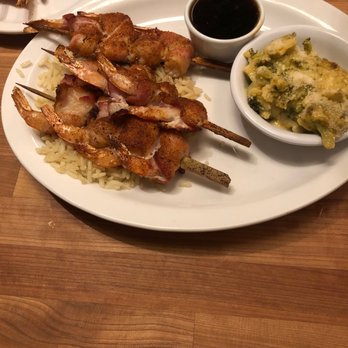 Cheddar's Scratch Kitchen - Bacon Wrapped Shrimp & Broccoli Cheddar Casserole - Comfort Food Near Me - Kissimmee, Florida