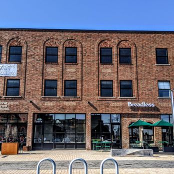 Breadless - Store view from parking lot. - Gluten-Free Near Me - Detroit, Michigan