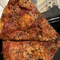New York Pizza - What I got and was called a margherita
