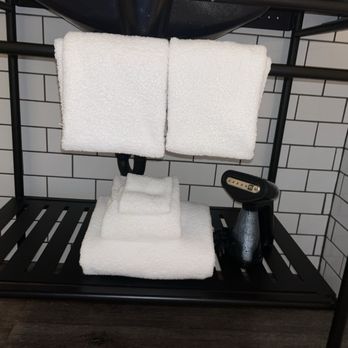 Moxy Atlanta Midtown - Bathroom steamer - Hotels Near Me - Atlanta, Georgia Moxy Atlanta Midtown - Bathroom steamer - Hotels Near Me - Atlanta, Georgia