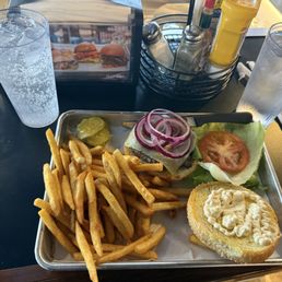 Pepper-Jack cheeseburger(mayo added) fries, sprite, and water. With ranch on the side.