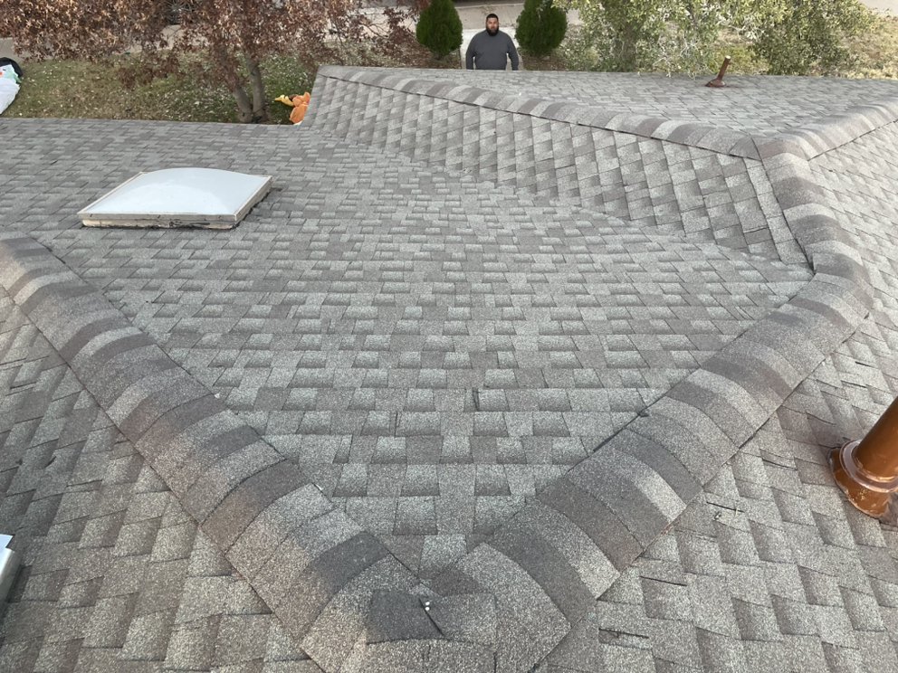 Slide of Kiwii Roofing Untimated