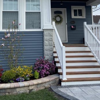 Dante's Native Landscape Services - the front of a home - Landscaping Near Me Dante's Native Landscape Services - the front of a home - Landscaping Near Me