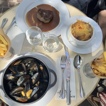 Au Pied de Cochon - French Onion soup,steak, and mussels - Seafood Near Me - Paris, 75 Au Pied de Cochon - French Onion soup,steak, and mussels - Seafood Near Me - Paris, 75