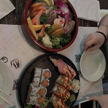 Okinii - Sashimi (9 Pieces), rolls - Sushi Bars Near Me - New York, New York Okinii - Sashimi (9 Pieces), rolls - Sushi Bars Near Me - New York, New York