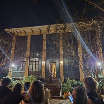 Ghosts & Gravestones - Historical Tours Near Me - Savannah, Georgia Ghosts & Gravestones - Historical Tours Near Me - Savannah, Georgia