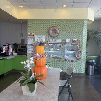 AM Donut & Yogurt - Donuts Near Me - Monrovia, California