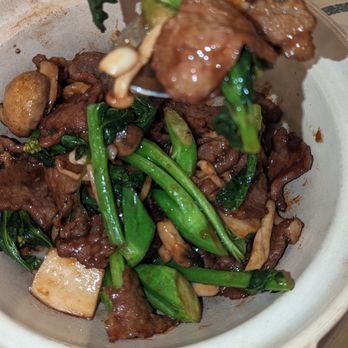 Mayflower Restaurant - beef mushroom clay pot - Chinese Near Me - Milpitas, California