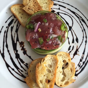 Blackfin Bistro - recommend tuna tartar and mussel as appetizer - Seafood Near Me - Key West, Florida
