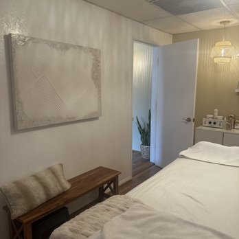 Face + Skin - Estheticians Near Me - Newhall, California