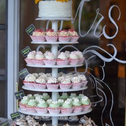 Exterior outside entrance of Sugardarlings Cupcakes - Lutz, Florida Exterior outside entrance of Sugardarlings Cupcakes - Lutz, Florida