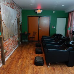 Salon Masaya - Close your eyes and relax in our shampoo room.