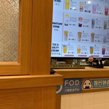Yi Fang - Interior menu - Bubble Tea Near Me - Waterloo, Ontario