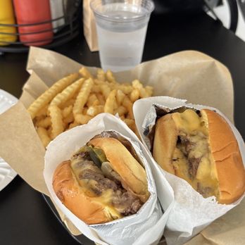 Nilly's Burgers - Burgers Near Me - Artesia, California Nilly's Burgers - Burgers Near Me - Artesia, California