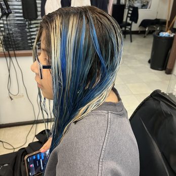 Nicol's Unisex - Azul y rubio - Hair Salons Near Me - Brooklyn, New York Nicol's Unisex - Azul y rubio - Hair Salons Near Me - Brooklyn, New York