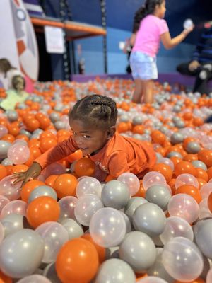 Me Land Chantilly by null