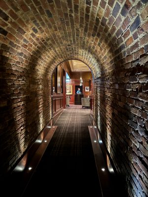 Hy's Steakhouse & Cocktail Bar by null
