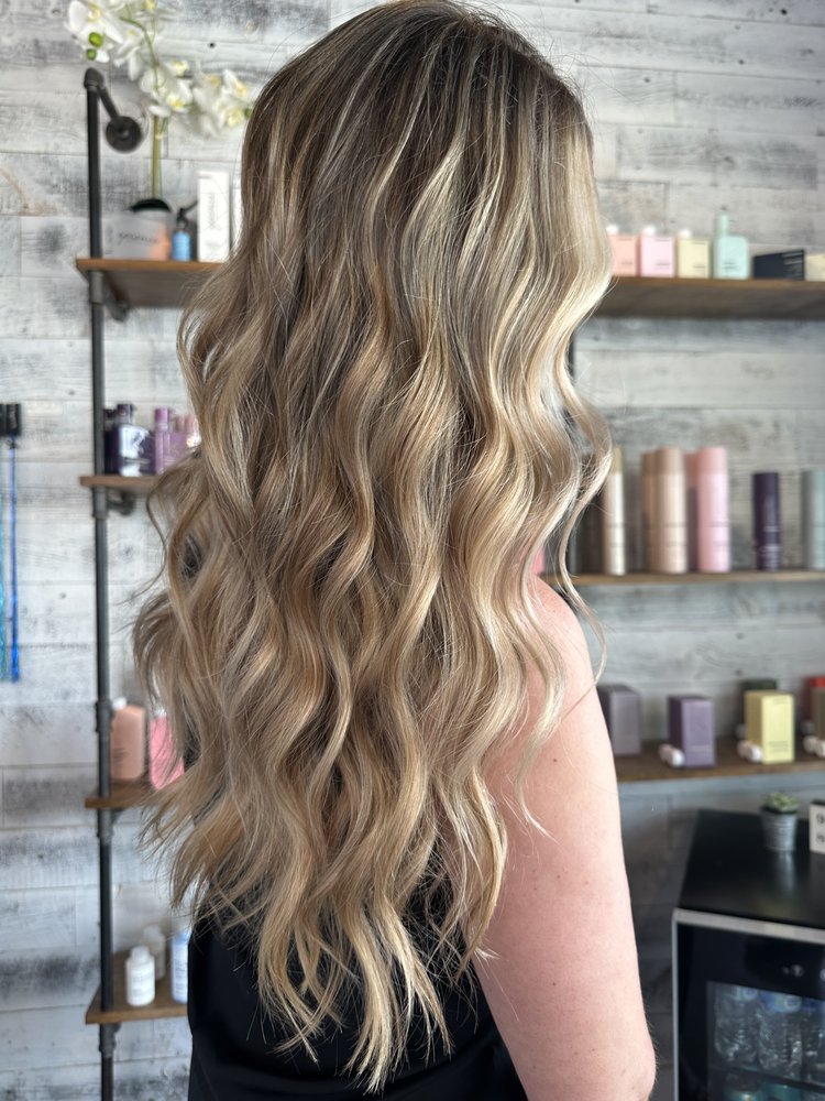 Halo Hair Studio Logo