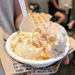 Jeni's Splendid Ice Creams - Gooey Buttercake and Rainbow BFY. Standard (2 half scoops) for $6.45.